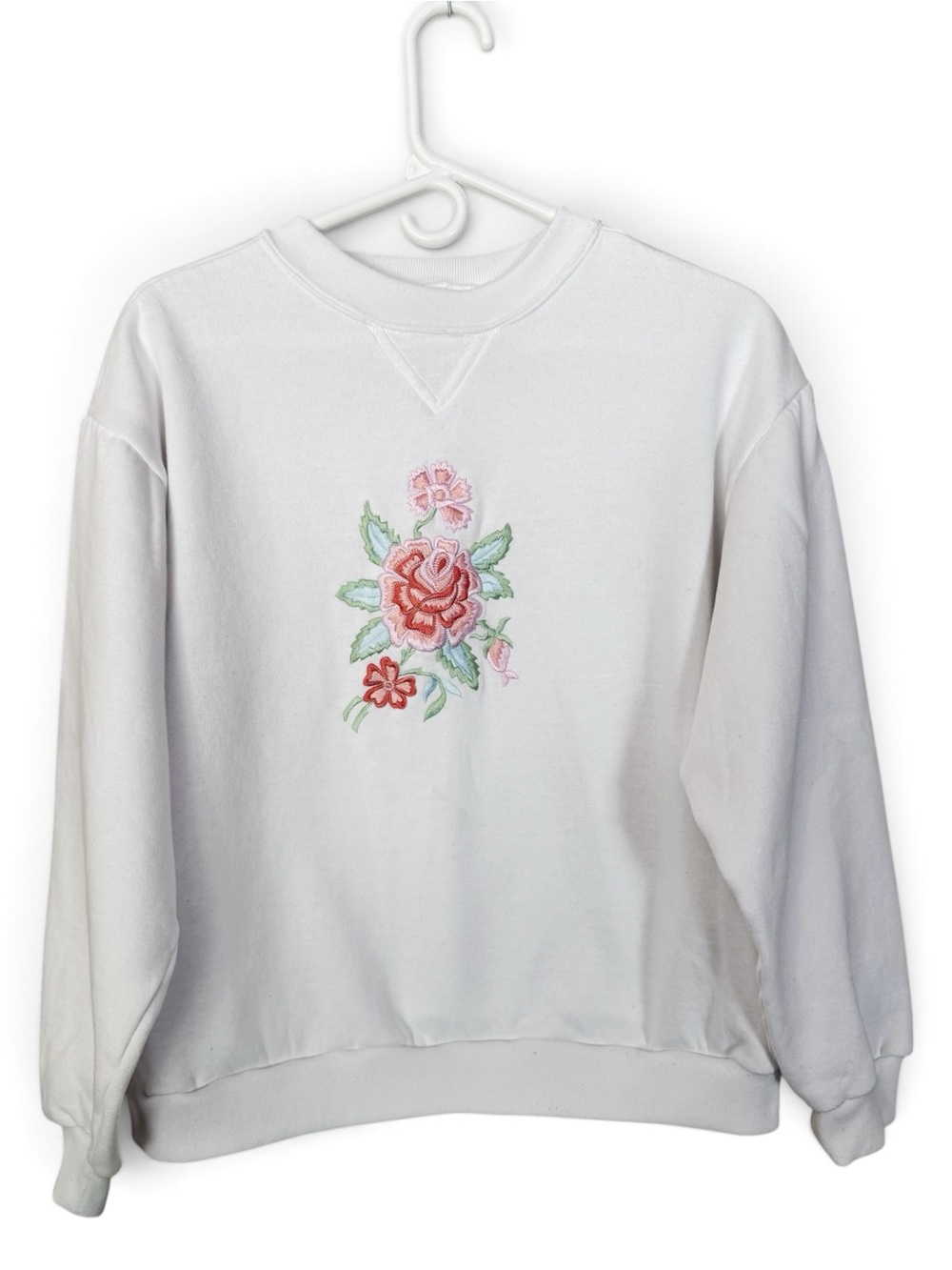 Vintage Basic Editions Sweatshirt with Embroidered Flower Design in Soft Pink